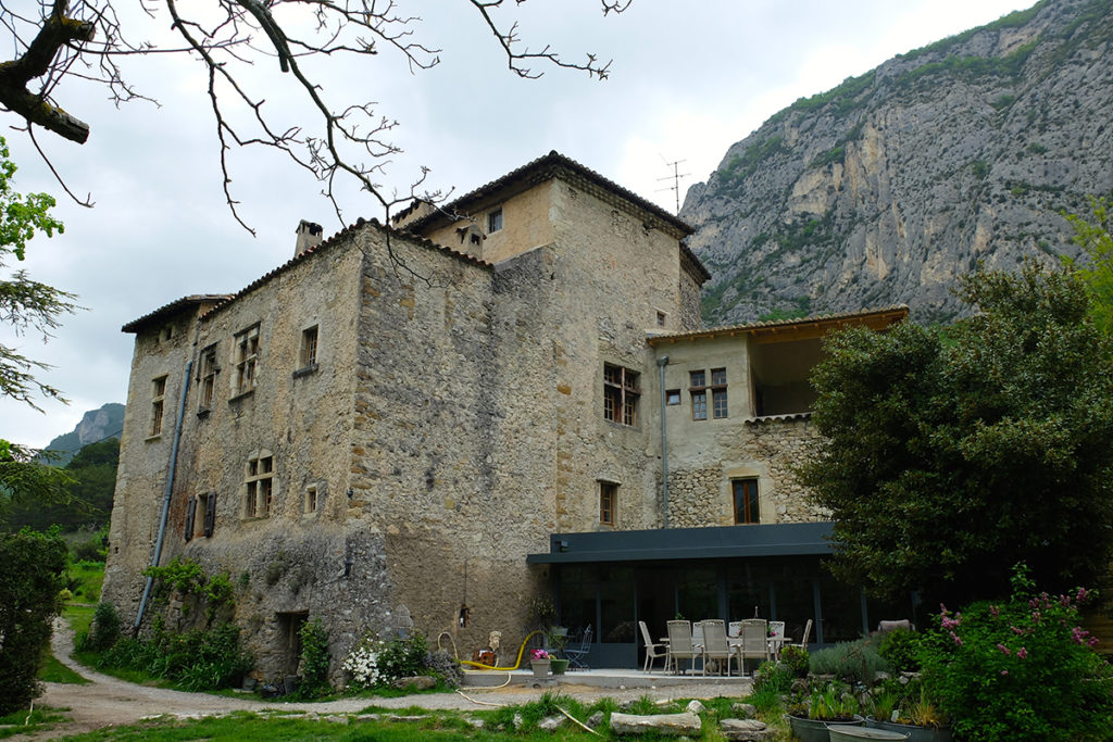 2016 - Extension contemporaine d'un château à Saou (Drôme)